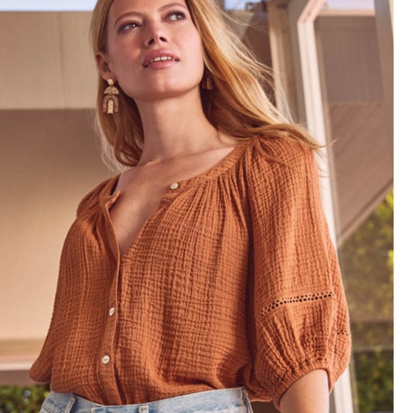 Flowy top by Red Haute Small - Picture 2 of 5
